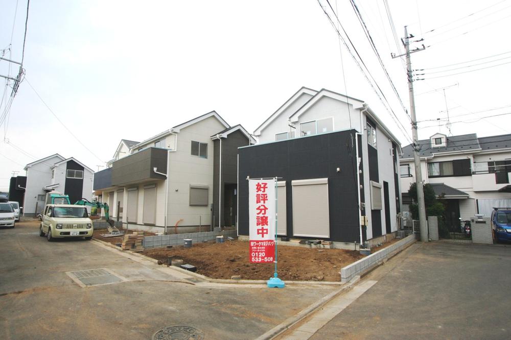 Local photos, including front road. Local (July 2013) Shooting