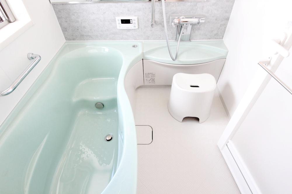 Bathroom. Building 3