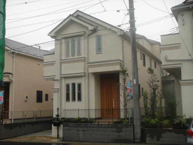 Local appearance photo. Local (10 May 2013) Shooting