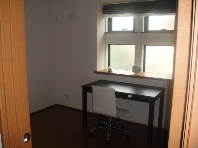 Non-living room. Indoor (10 May 2013) Shooting