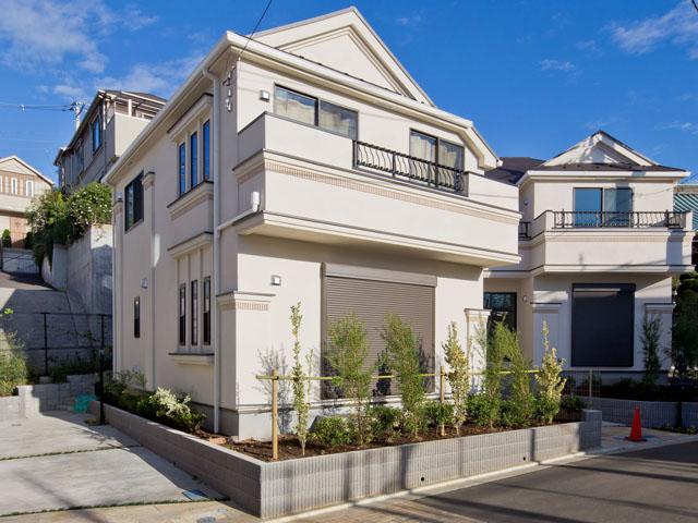 Local appearance photo. 7 Building