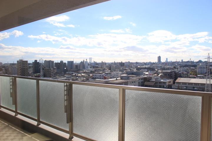 View photos from the dwelling unit. View from the site (November 2013) Shooting