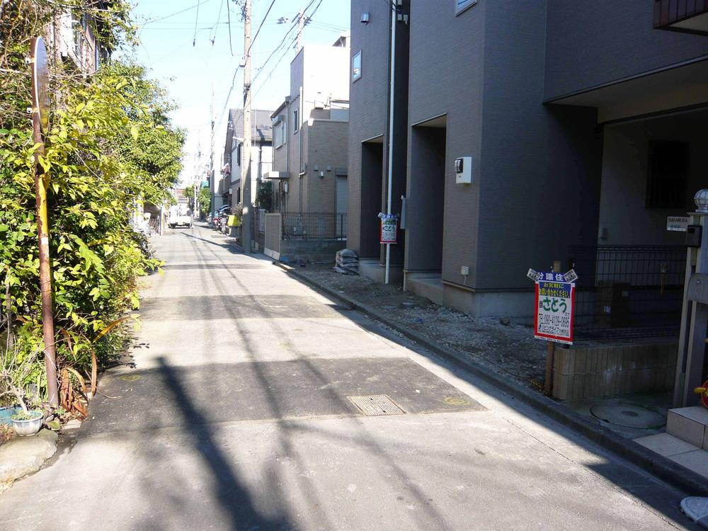 Local photos, including front road. Local (12 May 2013) Shooting