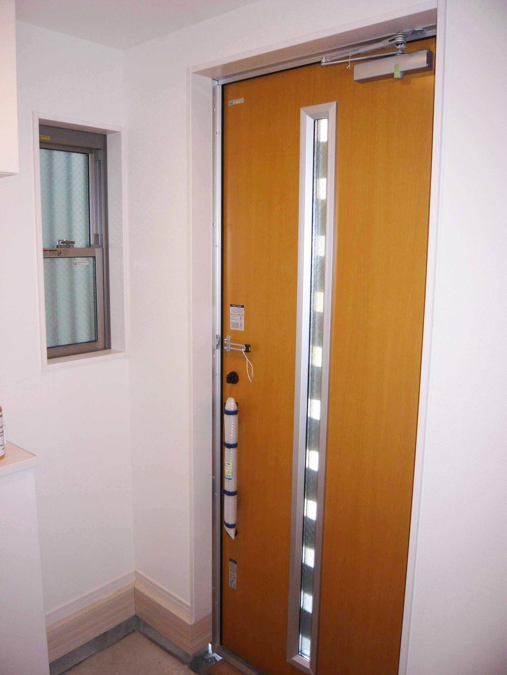 Entrance. Local (12 May 2013) Shooting