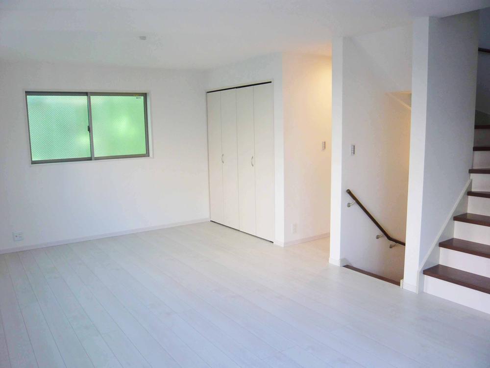 Living. Indoor (12 May 2013) Shooting