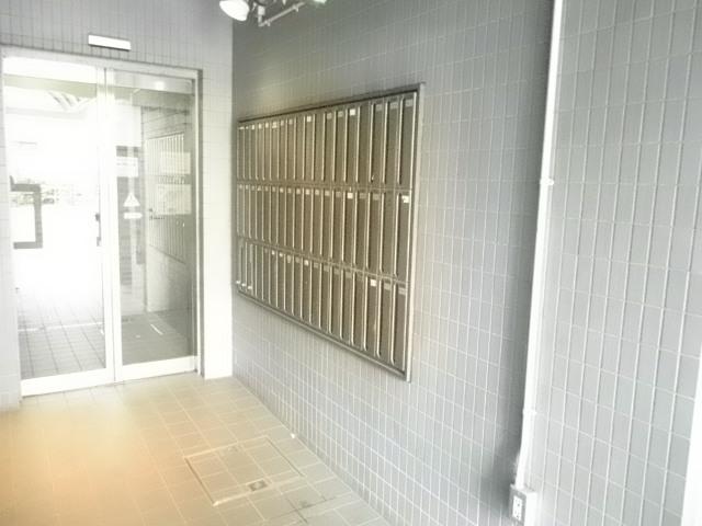 Entrance. Common areas set post