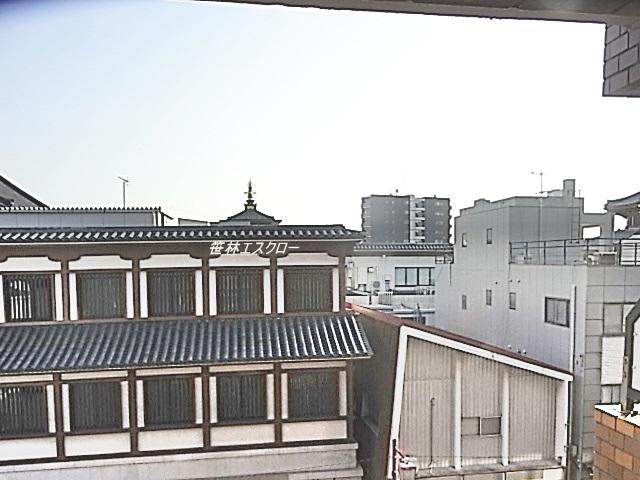 View photos from the dwelling unit