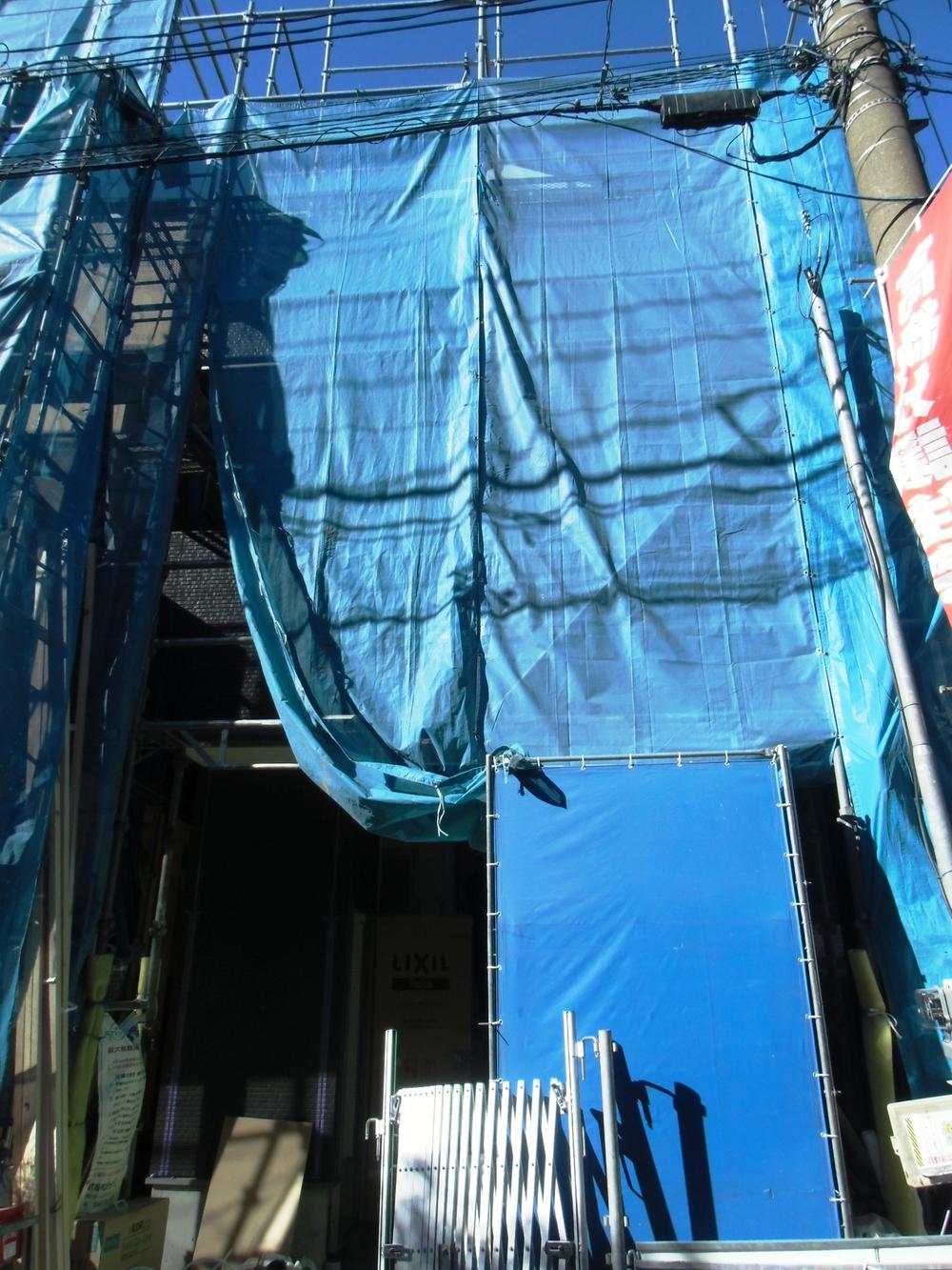 Local appearance photo. Local (12 May 2013) Shooting