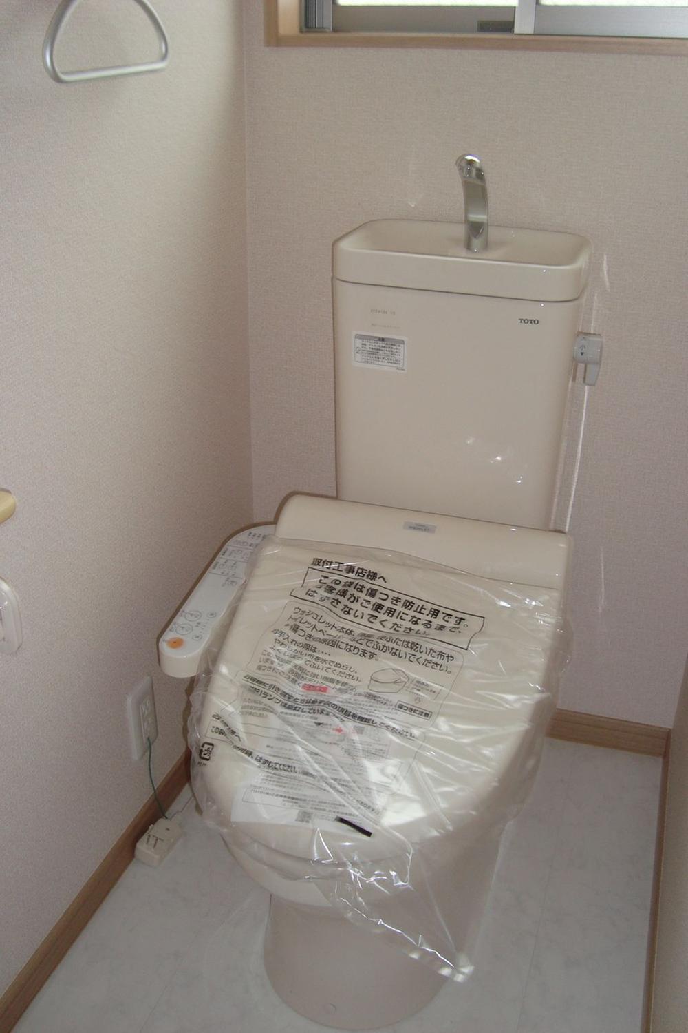 Toilet. 1st floor, With the second floor each floor toilet.