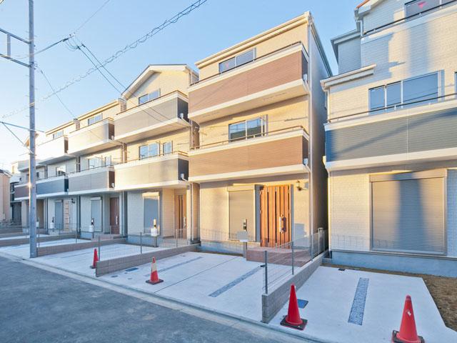 Local appearance photo. Local (12 May 2013) Shooting