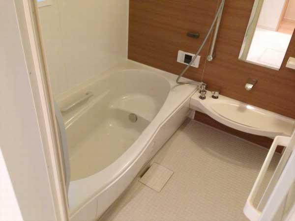 Bathroom. 9 Building bathroom (2013 December shooting)