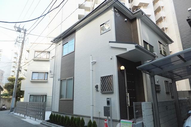 Local photos, including front road. Local (December 29, 2013) Shooting