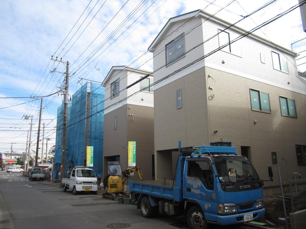 Local appearance photo. Local (12 May 2013) shooting elementary school ・ It is a junior high school within a 5-minute walk. 