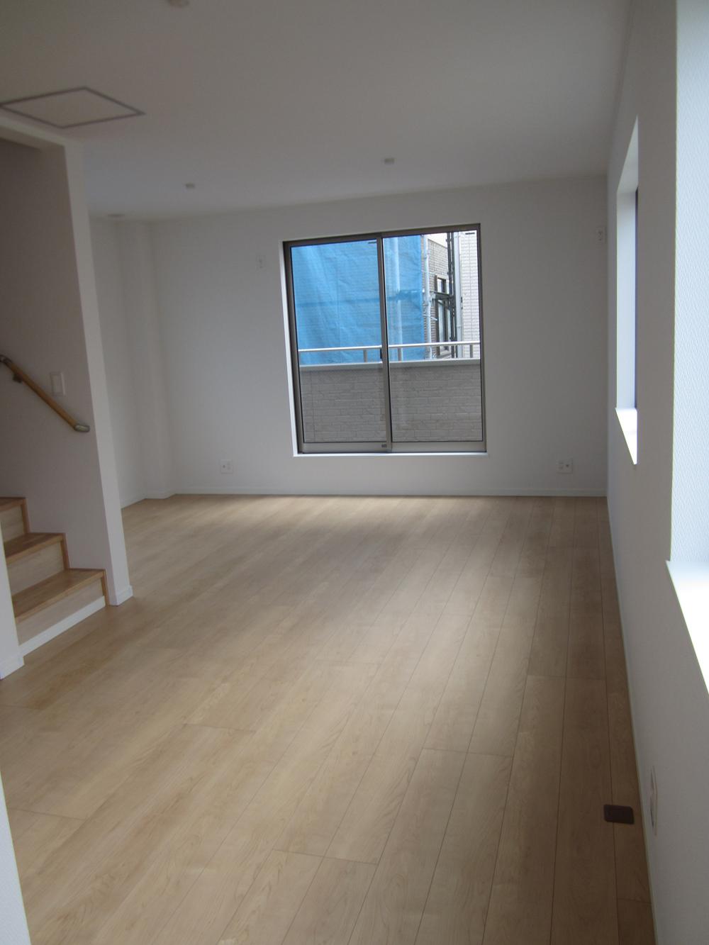 Living. Local (12 May 2013) Shooting Popular face-to-face kitchen type to wife LIVING IN stairs watch the face of the family every day