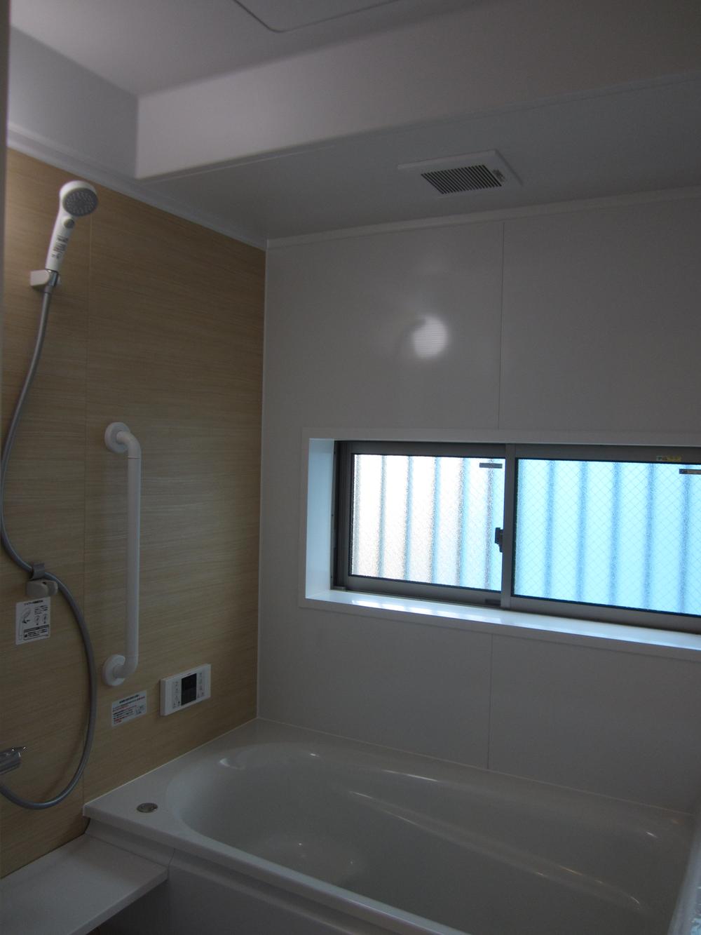 Same specifications photo (bathroom). Local (12 May 2013) Shooting