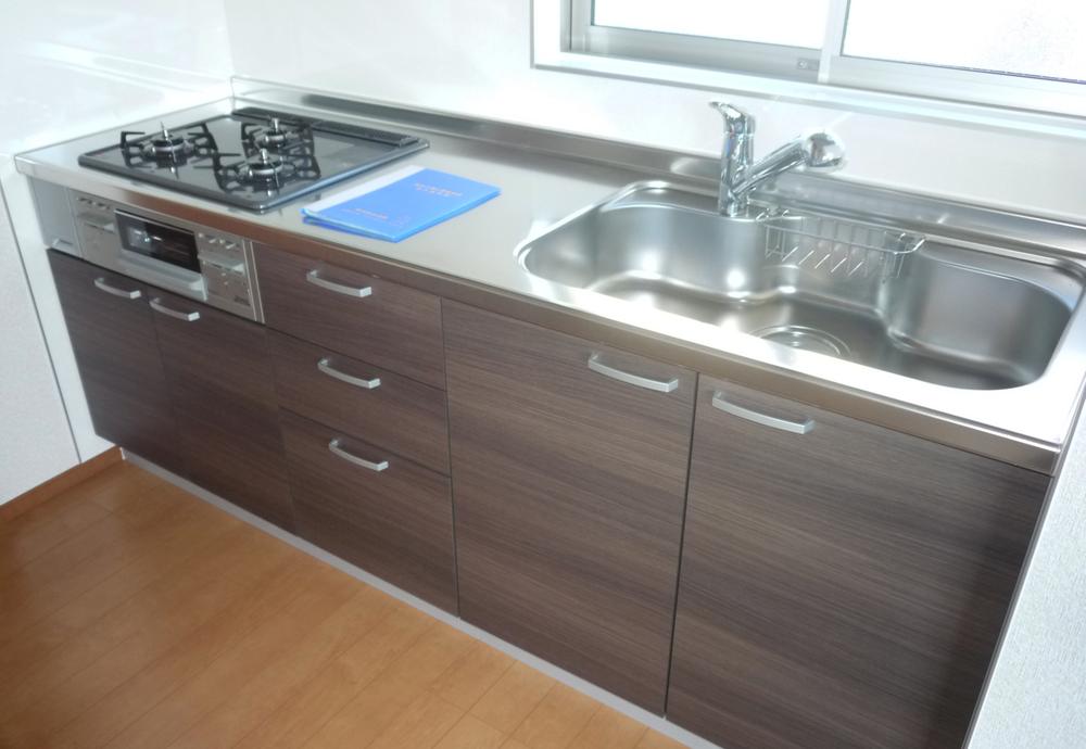 Same specifications photo (kitchen)