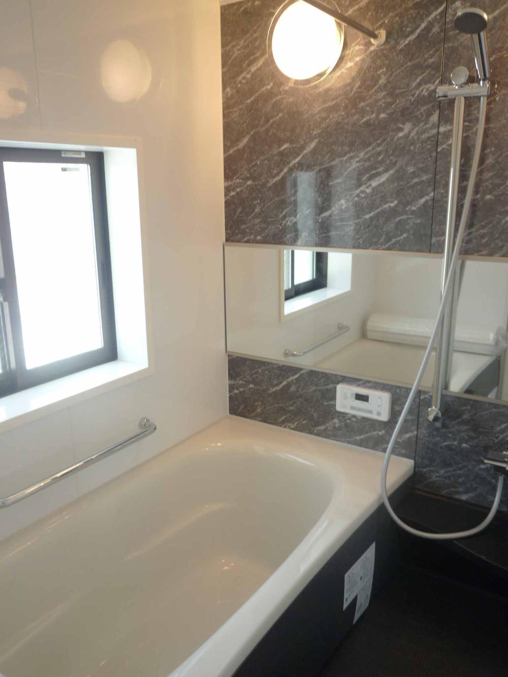 Same specifications photo (bathroom)