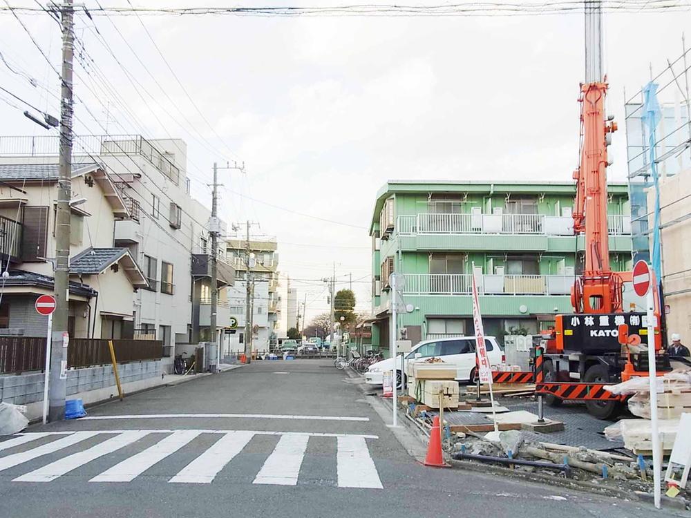 Local photos, including front road. Local (12 May 2013) Shooting