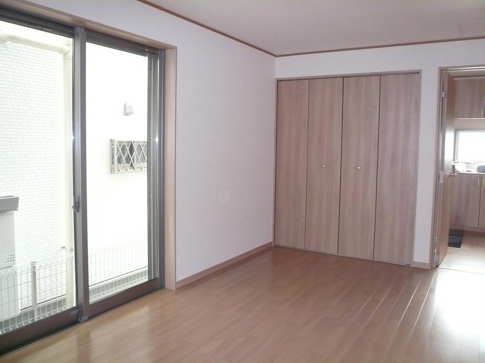 Non-living room. Indoor (September 2013) Shooting