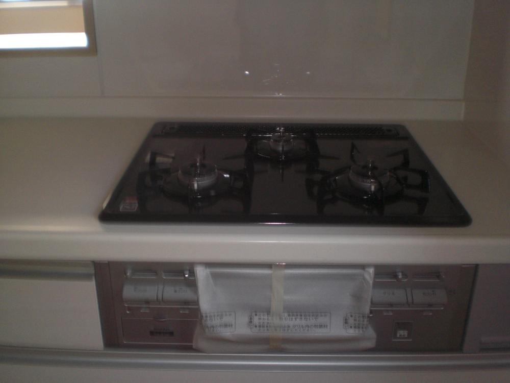 Kitchen. All the burner temperature sensor and forgetting to turn off fire featured