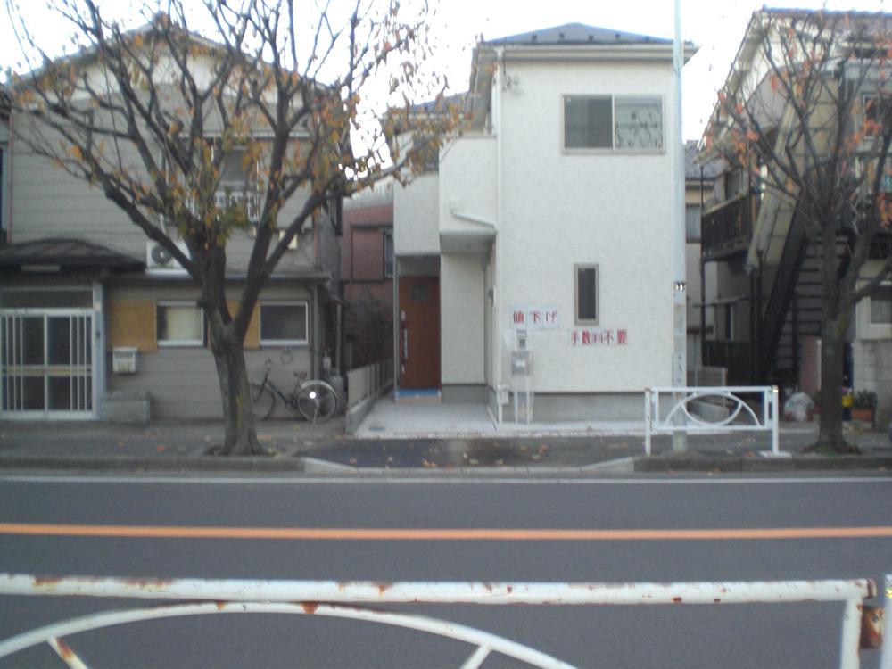 Local appearance photo. 2013 December 5 shooting