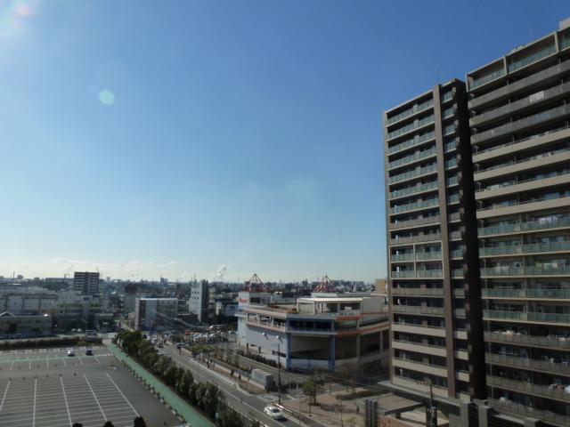 View photos from the dwelling unit. View from the site (December 2013) Shooting
