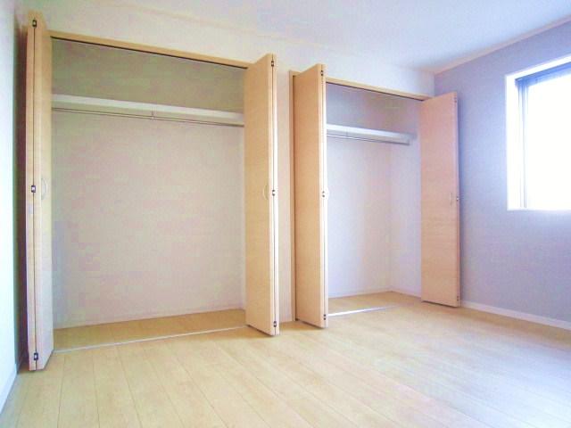 Non-living room. Indoor (10 May 2013) Shooting, Big is the closet with a 3 Kaiyoshitsu 7.5 Pledge.