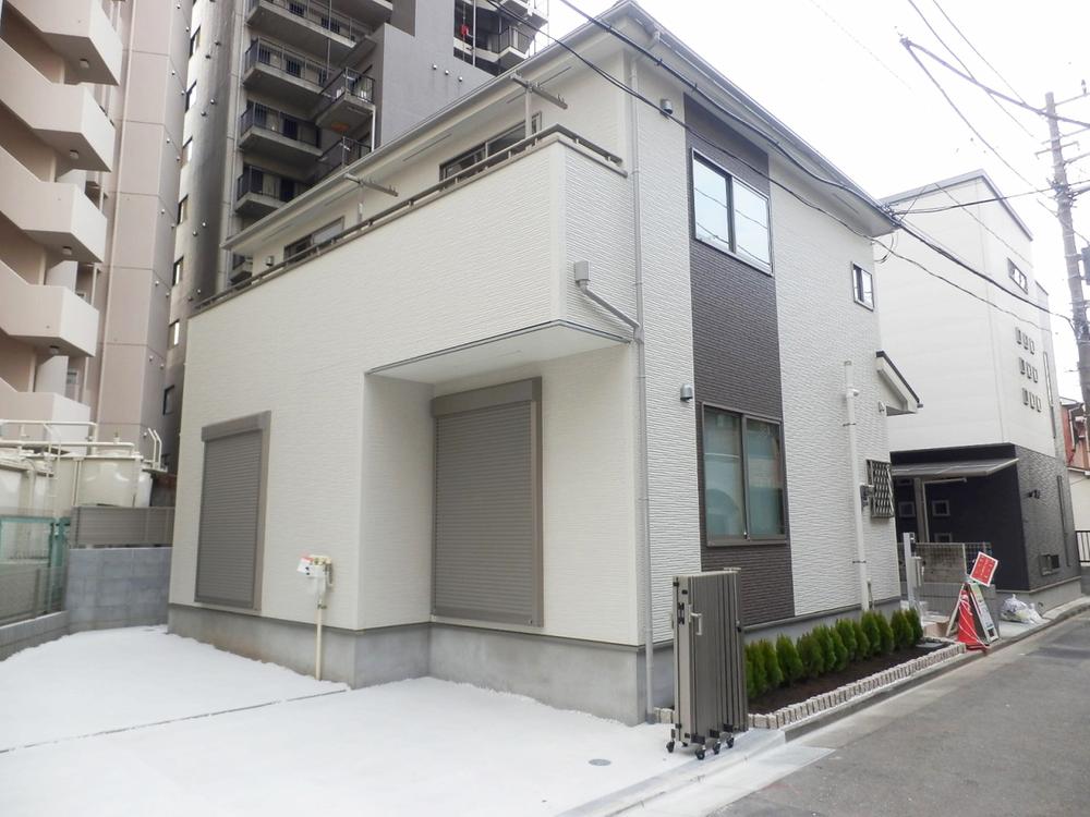 Local appearance photo. "Keikyu Kawasaki" station 7-minute walk! Living environment is good! Local (12 May 2013) appearance shooting