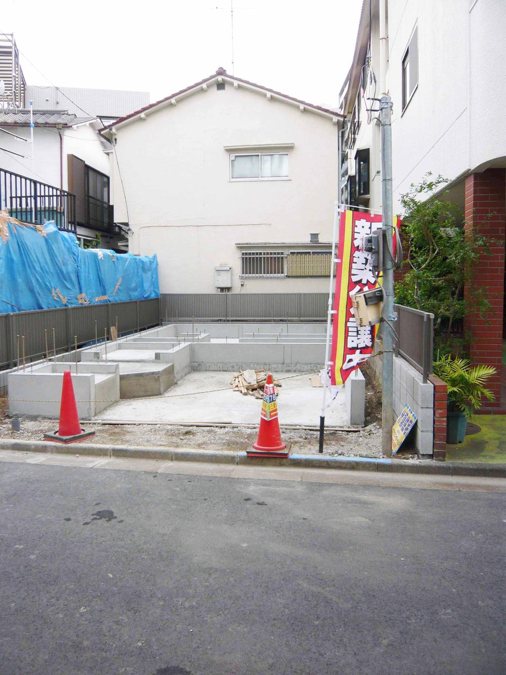 Local appearance photo. Local (12 May 2013) Shooting