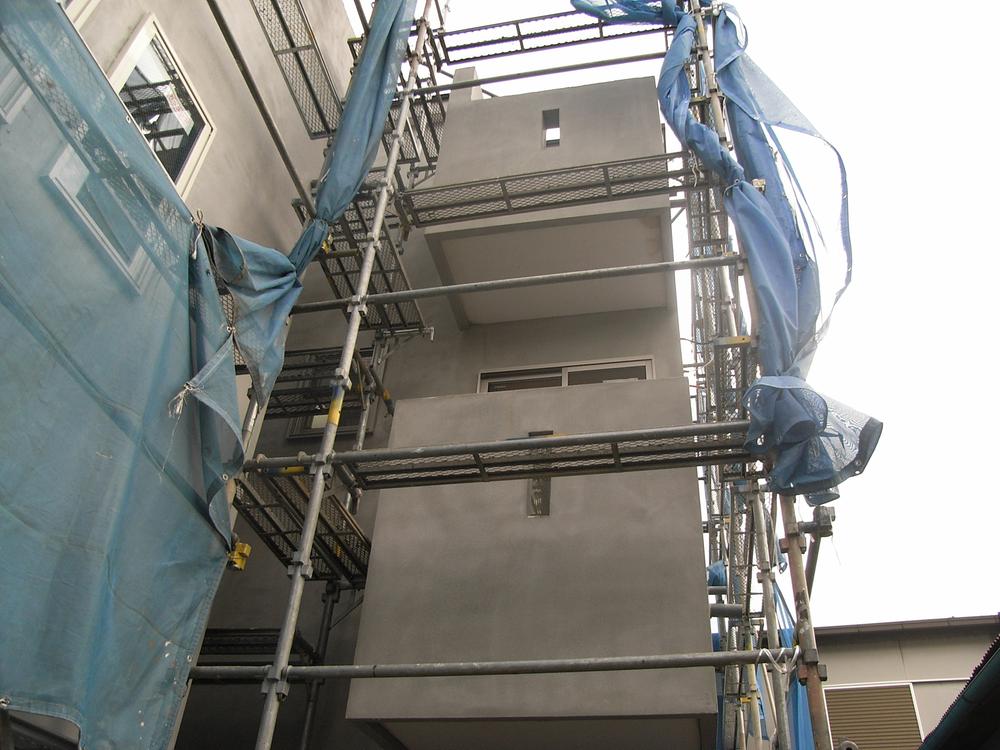 Local appearance photo. Local (11 May 2013) Shooting