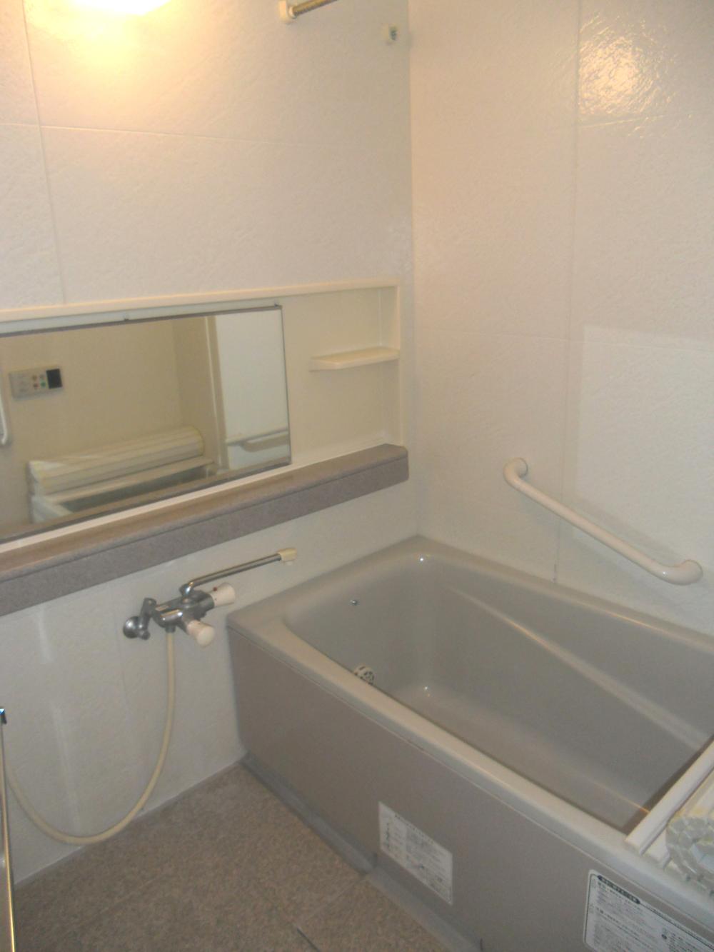 Bathroom. Indoor (12 May 2013) Shooting