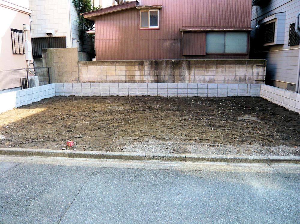 Local appearance photo. Local (10 May 2013) Shooting