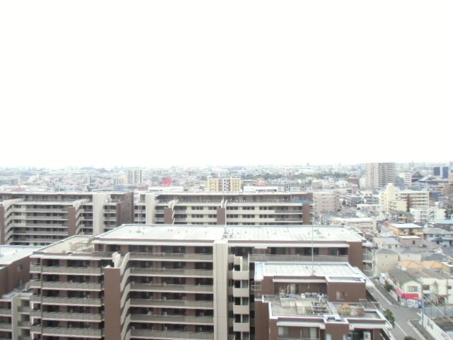 View photos from the dwelling unit. View from the site (November 2013) Shooting