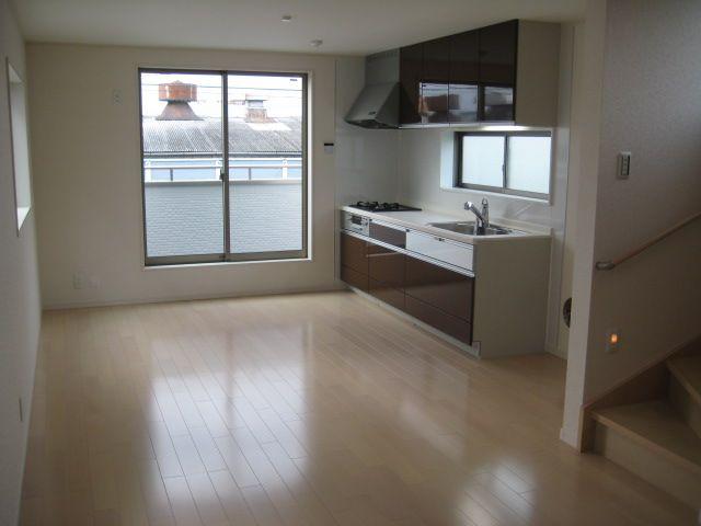 Same specifications photos (living). Example of construction