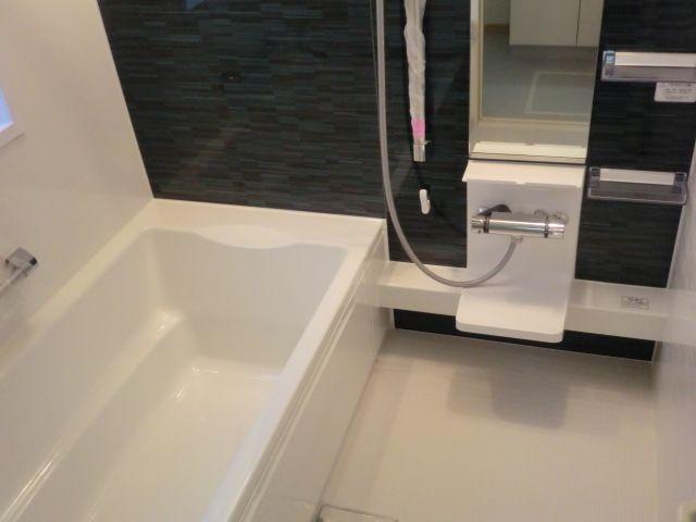 Same specifications photo (bathroom). Example of construction