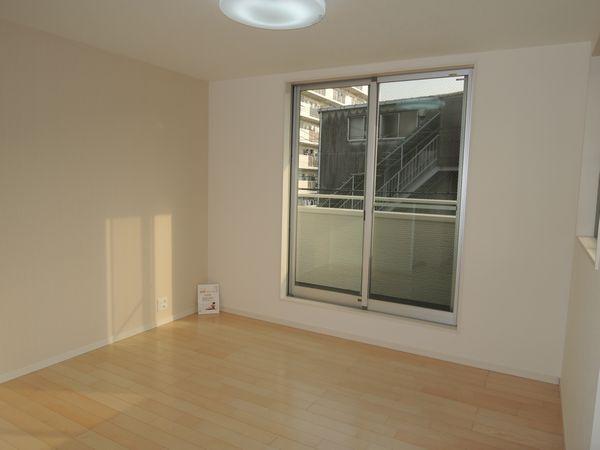 Living. C Building Living (2013 December shooting)