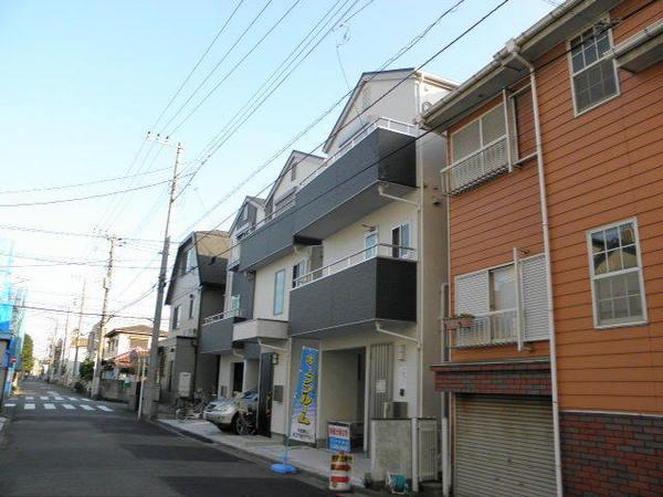 Local photos, including front road