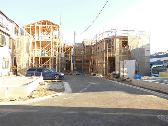 Local photos, including front road. Local (12 May 2013) Shooting