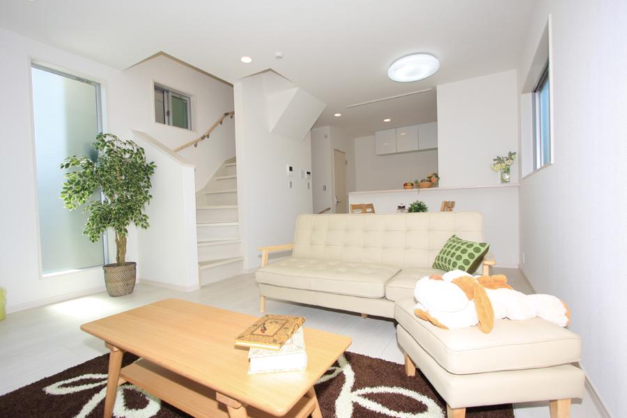 Living. B Building Living (August 2013 shooting)