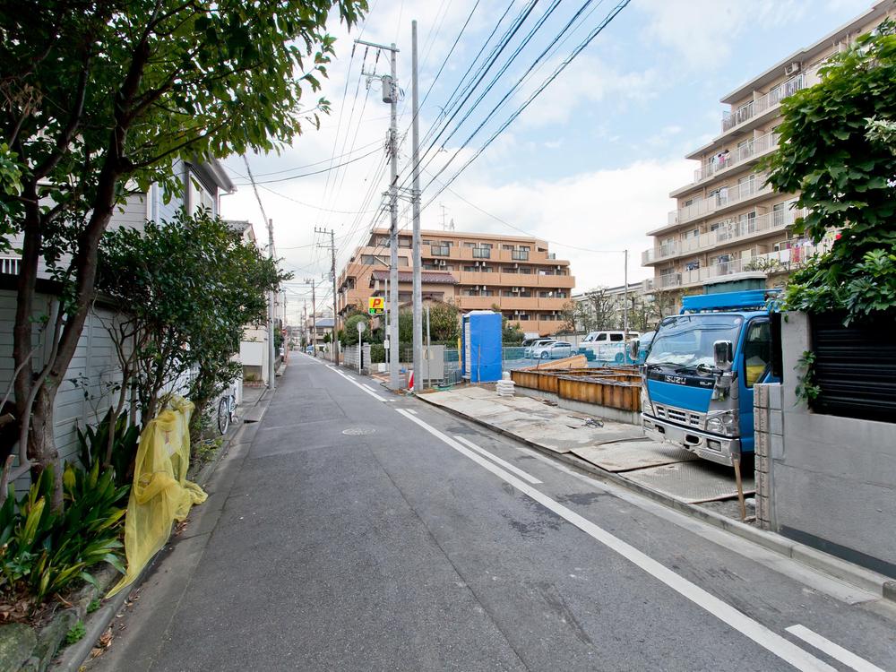 Local appearance photo. Local (11 May 2013) Shooting