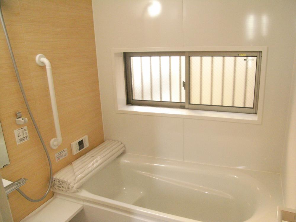 Bathroom. Indoor (11 May 2013) Shooting