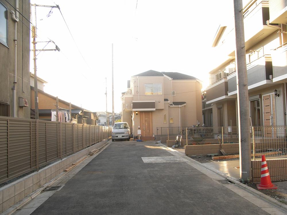 Local photos, including front road. Local (11 May 2013) Shooting