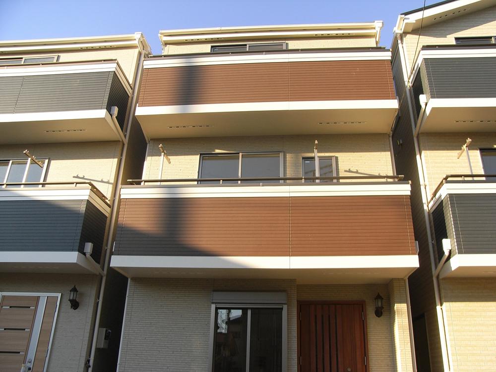 Local appearance photo. Local (11 May 2013) Shooting