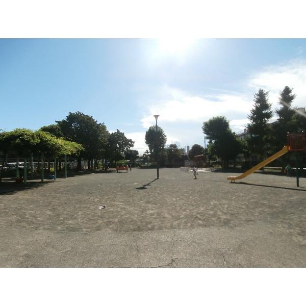 park. Kokandori 1252m until Chome green space