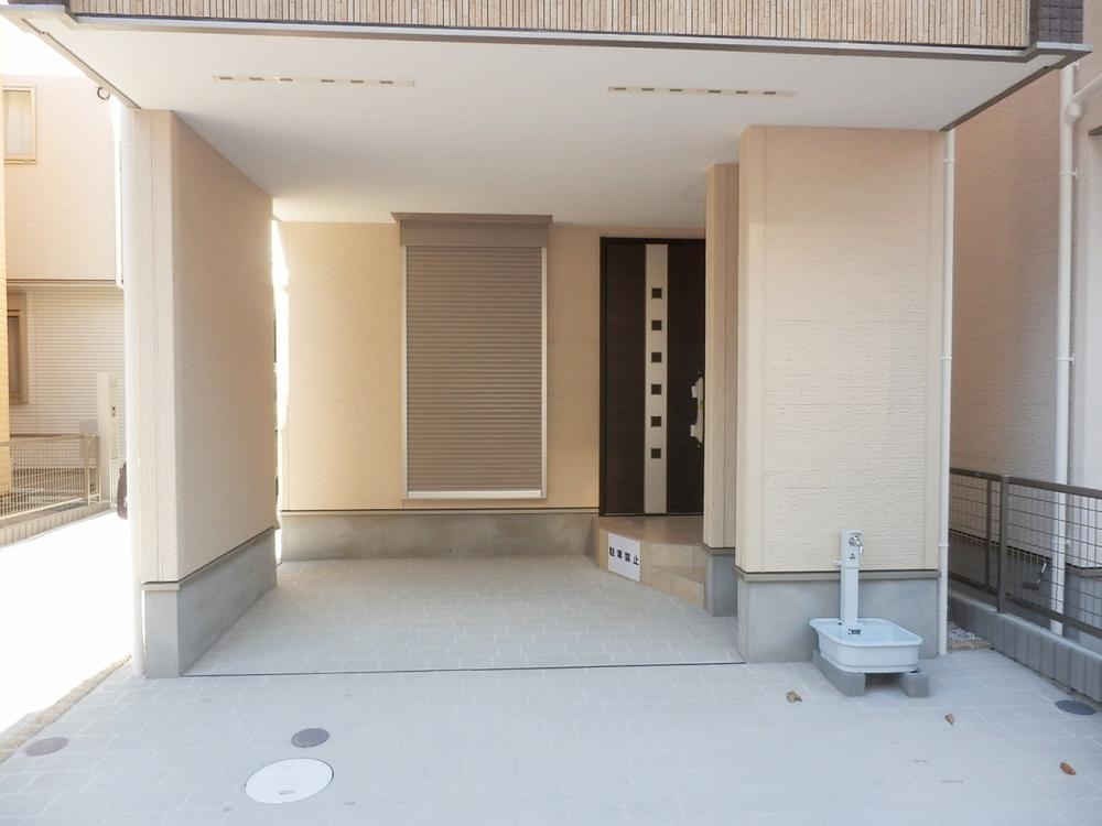 Parking lot. Local (December 16, 2013) Shooting