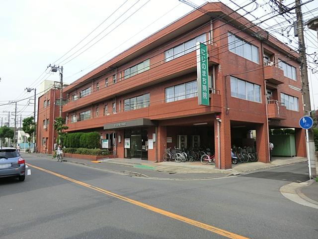 Hospital. 450m to the city hospital of the rainbow