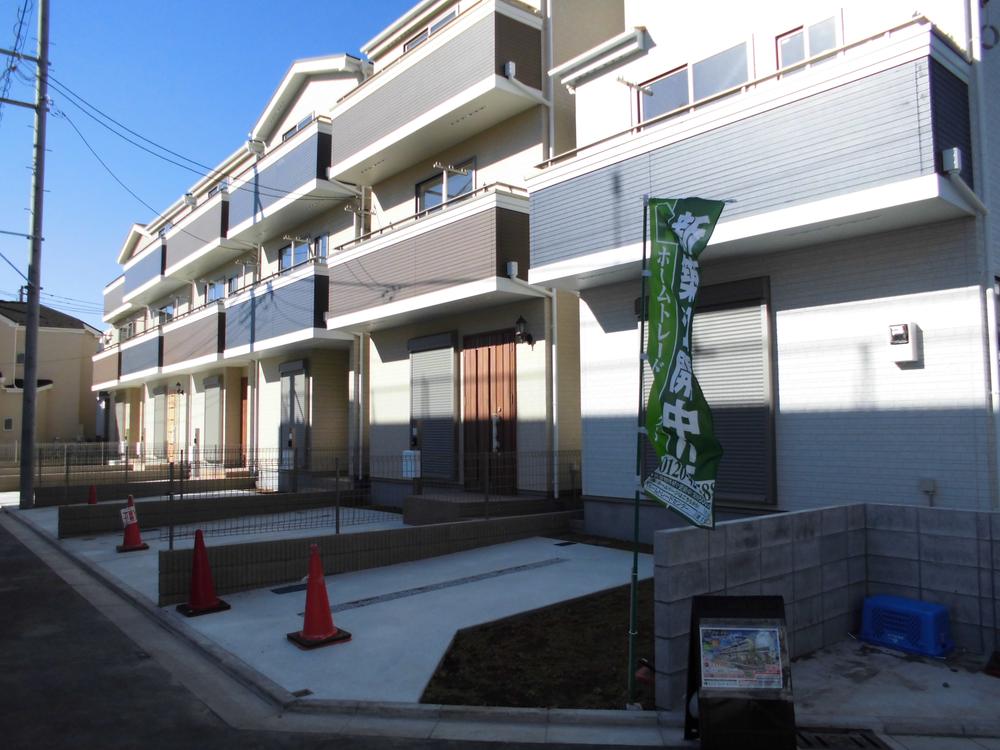 Local photos, including front road. Finally it was completed!