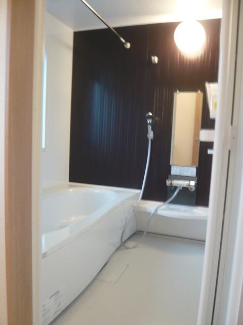 Bathroom. 2013 December 17, shooting 1 Building