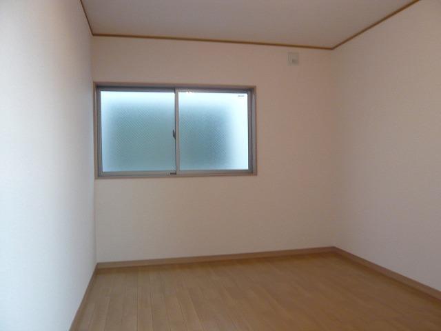 Non-living room. 2013 December 17, shooting 1 Building