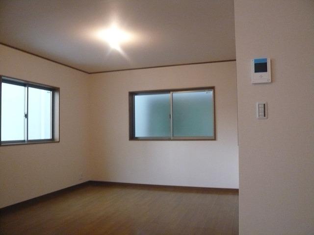 Living. 2013 December 17, shooting Building 2